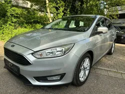 Silber metallic Gebraucht 2016 Ford Focus Business Edition Kombi | 7.200 € (Guter Preis)