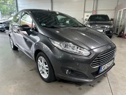 Grau Gebraucht 2016 Ford Fiesta Titanium Kleinwagen | 8.950 € (Fairer Preis)