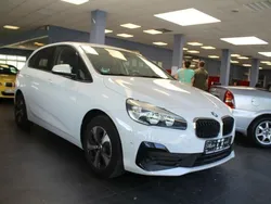 Weiß Gebraucht 2020 BMW 216 Active Tourer Van / Kleinbus | 16.980 € (Superpreis)
