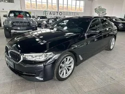 Black sapphire metallic Gebraucht 2020 BMW 520 Performance Limousine | 28.950 € (Fairer Preis)
