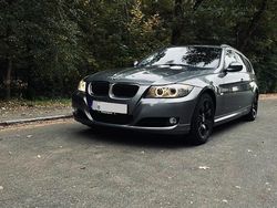 Grau Gebraucht 2011 BMW 325 Kombi | 10.500 € (Guter Preis)