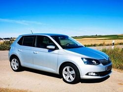Silber Gebraucht 2015 Skoda Fabia Style Kleinwagen | 7.500 € (Fairer Preis)