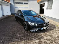 Schwarz Gebraucht 2019 Mercedes CLA35 AMG Shooting Brake AMG Kombi | 33.000 € (Fairer Preis)