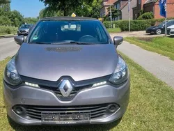 Grau Gebraucht 2012 Renault Clio II Kleinwagen | 6.900 € (Teuer)