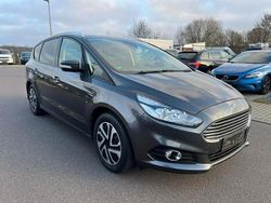 Grau Gebraucht 2017 Ford S-MAX Business Edition Van / Kleinbus | 10.990 € (Guter Preis)