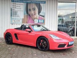 Rot Gebraucht 2018 Porsche Boxster Cabrio | 53.887 €