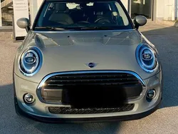 Grau Gebraucht 2020 Mini ONE Kleinwagen | 19.000 € (Fairer Preis)