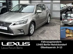 Sonic titanium Gebraucht 2019 Lexus CT200h Launch Edition Kleinwagen | 21.980 €