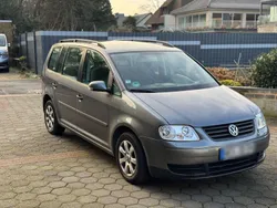 Grau Gebraucht 2006 VW Touran Trendline Van / Kleinbus | 2.700 € (Fairer Preis)