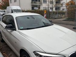 Weiß Gebraucht 2016 BMW 118 Sport Line Kleinwagen | 6.200 €