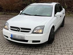 Weiß Gebraucht 2002 Opel Vectra Kombi | 999 €