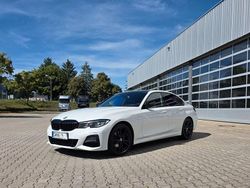 Weiß Gebraucht 2022 BMW 320 M Sport Limousine | 38.500 € (Fairer Preis)