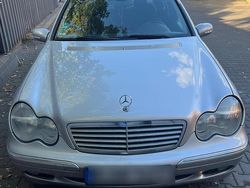 Grau Gebraucht 2004 Mercedes C200 Limousine | 3.600 € (Guter Preis)