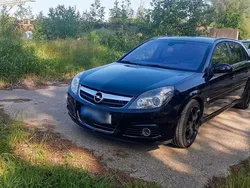 Schwarz Gebraucht 2007 Opel Signum Kombi | 4.850 €