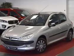 Silber Gebraucht 2003 Peugeot 206 Tendance Limousine | 2.499 € (Teuer)