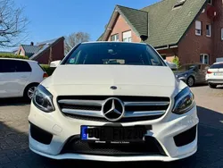 Weiß Gebraucht 2018 Mercedes B220 AMG line Van / Kleinbus | 18.499 € (Fairer Preis)