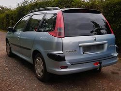 Grau Gebraucht 2003 Peugeot 206 Kombi | 1.300 € (Fairer Preis)