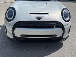 Weiß Gebraucht 2022 Mini Cooper SE Classic Kleinwagen | 17.200 € (Guter Preis)