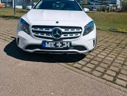 Weiß Gebraucht 2019 Mercedes GLA200 SUV | 19.800 €