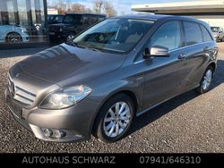 Grau Gebraucht 2012 Mercedes B180 Van / Kleinbus | 8.750 € (Fairer Preis)