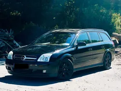 Schwarz Gebraucht 2004 Opel Vectra Limousine | 890 € (Superpreis)