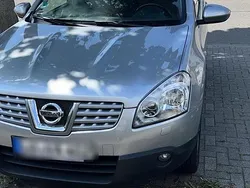 Grau Gebraucht 2009 Nissan Qashqai SUV | 5.900 € (Fairer Preis)