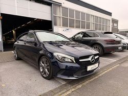 Blau Gebraucht 2017 Mercedes CLA220 Limousine | 17.990 € (Fairer Preis)