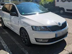 Weiß Gebraucht 2014 Skoda Rapid Ambition Limousine | 8.000 € (Fairer Preis)