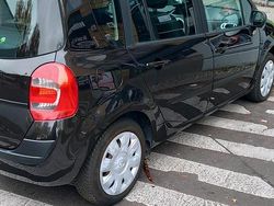 Schwarz Gebraucht 2008 Renault Grand Modus Van / Kleinbus | 2.999 € (Teuer)