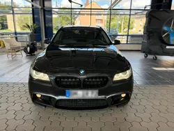 Grau Gebraucht 2015 BMW 530 M Sport Kombi | 16.800 € (Fairer Preis)