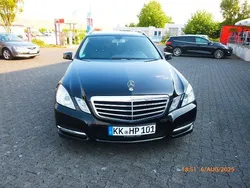 Schwarz Gebraucht 2011 Mercedes E220 Elegance Limousine | 7.750 €