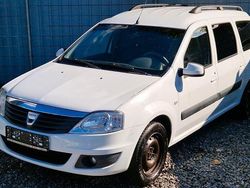 Weiß Gebraucht 2009 Dacia Logan MCV Lauréate Kombi | 3.290 € (Fairer Preis)
