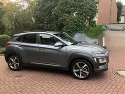 Grau Gebraucht 2020 Hyundai Kona Premium SUV | 22.600 € (Teuer)
