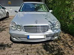 Silber Gebraucht 2005 Mercedes C230 Elegance Limousine | 9.000 €