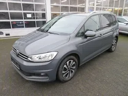 Delfingrau metallic Gebraucht 2021 VW Touran Active Van / Kleinbus | 21.988 € (Fairer Preis)