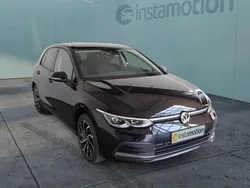 Schwarz Gebraucht 2023 VW Golf VIII Move Limousine | 26.490 € (Fairer Preis)