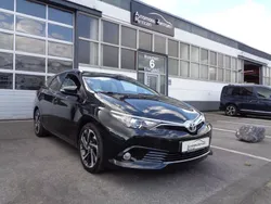 Schwarz Gebraucht 2015 Toyota Auris Touring Sports Comfort Kombi | 10.690 € (Fairer Preis)
