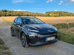 Grau Gebraucht 2023 Hyundai Kona Prime SUV | 29.000 € (Etwas zu teuer)