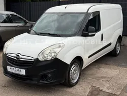 Weiß Gebraucht 2012 Opel Combo Van / Kleinbus | 5.300 € (Fairer Preis)