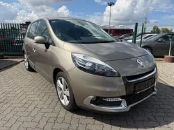 Beige Gebraucht 2012 Renault Scénic III Dynamique Van / Kleinbus | 4.900 € (Fairer Preis)