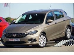 Sabbiaperlamet. (metallic) Gebraucht 2017 Fiat Tipo Coupé | 11.990 € (Fairer Preis)