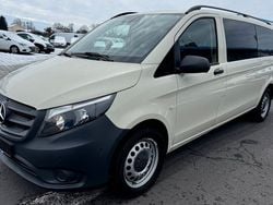 Kieselgrau Gebraucht 2016 Mercedes Vito Van / Kleinbus | 21.750 € (Guter Preis)