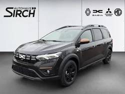 Perlmuttschwarz metallic Gebraucht 2025 Dacia Jogger Extreme Van / Kleinbus | 25.900 € (Fairer Preis)