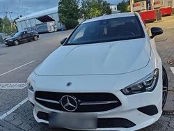 Weiß Gebraucht 2020 Mercedes 180 Limousine | 21.300 €