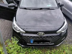 Schwarz Gebraucht 2018 Hyundai i20 Select Kleinwagen | 8.990 € (Fairer Preis)