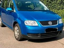 Blau Gebraucht 2004 VW Touran Van / Kleinbus | 1.750 € (Guter Preis)