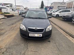 Grau Gebraucht 2008 Skoda Fabia Ambiente Limousine | 3.990 € (Teuer)