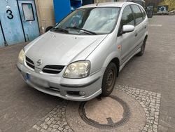 Silber Gebraucht 2005 Nissan Almera Tino Van / Kleinbus | 990 € (Guter Preis)