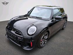 Schwarz Gebraucht 2024 Mini John Cooper Works Kleinwagen | 37.560 € (Fairer Preis)