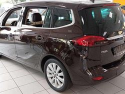 Braun Gebraucht 2015 Opel Zafira Tourer Innovation Van / Kleinbus | 10.900 € (Etwas zu teuer)
